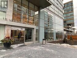 2116 - 15 ICEBOAT TERRACE Toronto, ON M5V 4A5