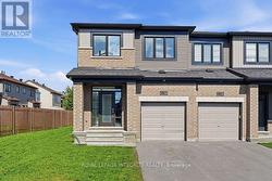 1136 SPEEDVALE COURT Ottawa, ON K2T 0H9