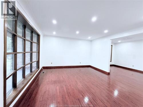 9495 Beachdale Unit# UPPER , Windsor, Ontario N8R 1S4 2