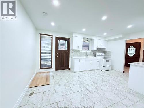9495 Beachdale Unit# UPPER , Windsor, Ontario N8R 1S4 5
