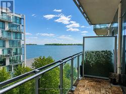 716 - 39 QUEENS QUAY E  Toronto, ON M5E 0A5