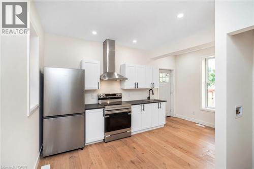60 William Street, Hamilton, ON 