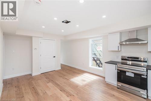 60 William Street, Hamilton, ON 