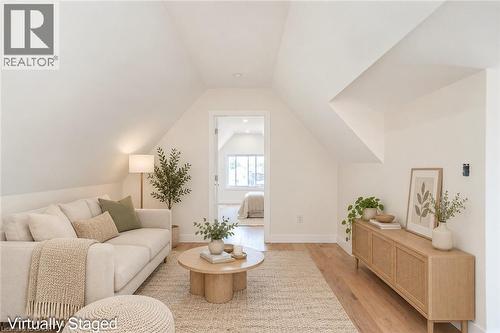 60 William Street, Hamilton, ON 