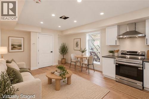 60 William Street, Hamilton, ON 