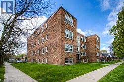 141 CHAPEL Street  Kitchener, ON N2H 2T6
