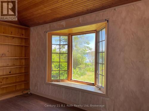 15 Bow Road, Tiny, ON 