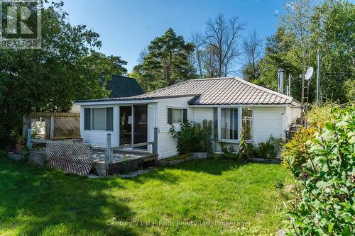 15 Bow Road, Tiny, ON 