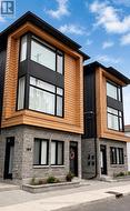 2B - 191 HINCHEY AVENUE  Ottawa, ON K1Y 1L6
