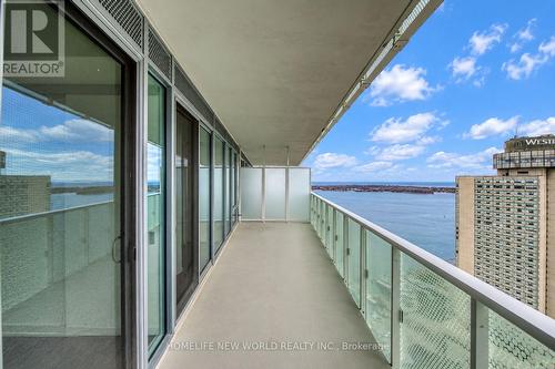 3204 - 15 QUEENS QUAY E , Toronto, Ontario M5E 0C5 3