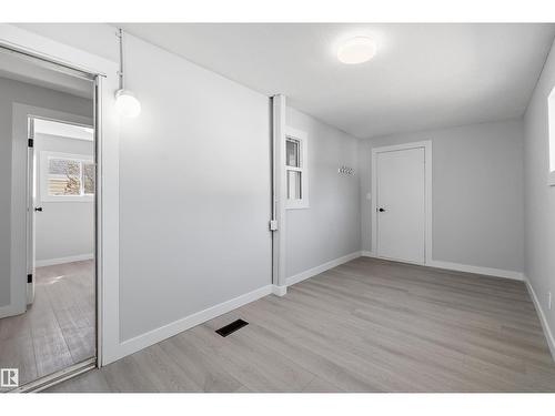 44 Rim Rd Nw, Edmonton, AB 