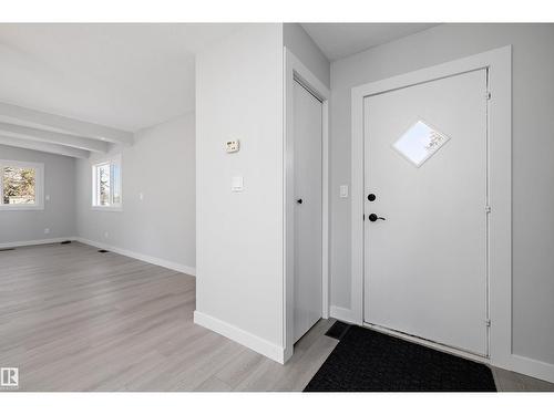 44 Rim Rd Nw, Edmonton, AB 