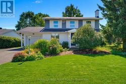 115 BEAVER RIDGE  Ottawa, ON K2E 6E5