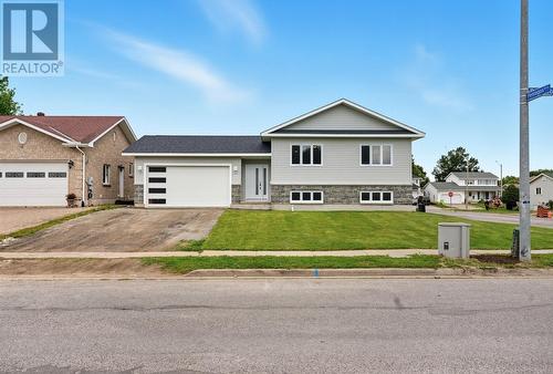 237 Pentagon Blvd, Sault Ste. Marie, ON 