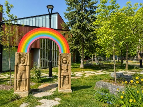 Library - 308-201 Rue Corot, Montréal (Verdun/Île-Des-Soeurs), QC 