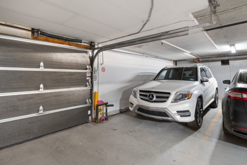 Garage - Ph7-1410 Rue St-Jacques, Montréal (Ville-Marie), QC 