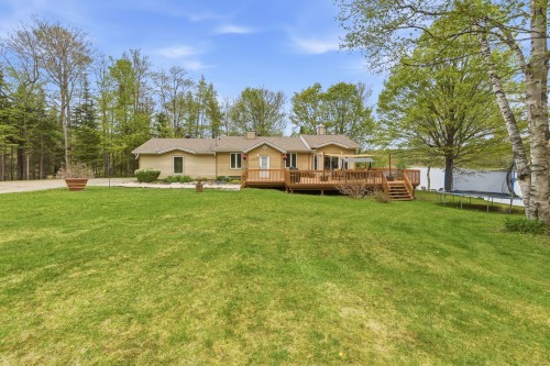 53 Ch. de la Montagne  Val-Des-Monts, QC J8N 1B7