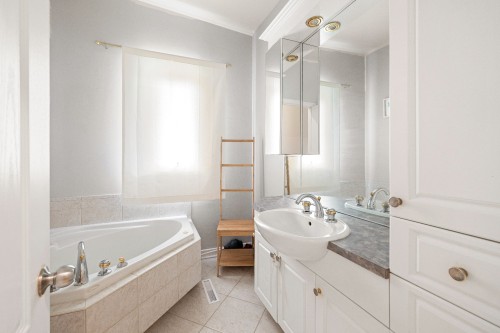 Bathroom - 61 Rue Choisy, Québec (Beauport), QC 