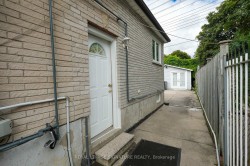 674 Abana Road  Mississauga, ON L5A 1H4