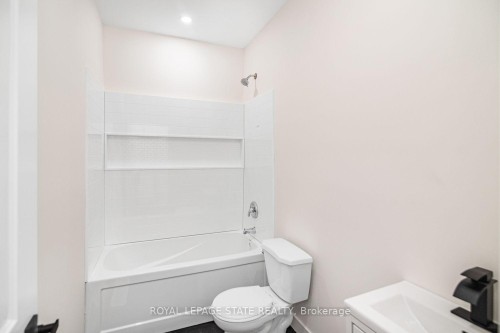 60 William Street, Hamilton, ON 