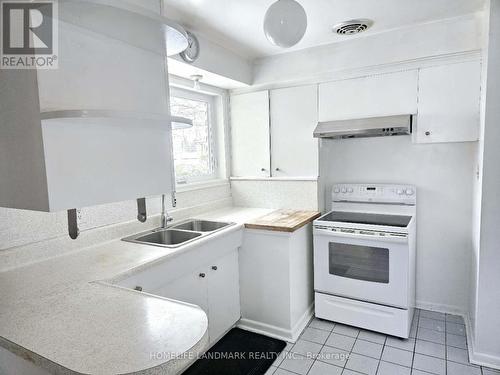 39 BATHFORD CRESCENT , Toronto, Ontario M2J 2S3 2