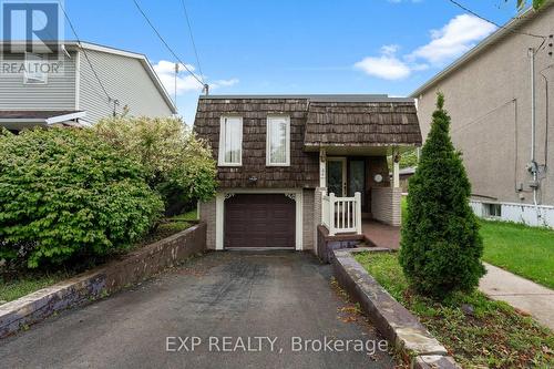 23 CLASSIC AVENUE  Welland (Lincoln/Crowland), ON L3B 1P3