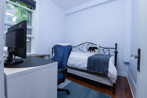 Bedroom - 2302 Av. Regent, Montréal (Côte-Des-Neiges/Notre-Dame-De-Grâce), QC 