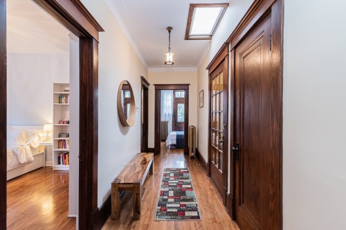 Mud Room - 2302 Av. Regent, Montréal (Côte-Des-Neiges/Notre-Dame-De-Grâce), QC 