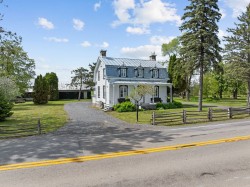 337 Grande Côte E.  Lanoraie, QC J0K 1A0