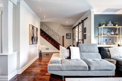 Salon - 605 Rue Des Alyssums, Saint-Eustache, QC 
