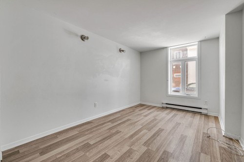 Logement - 543 Rue De Mazenod, Québec (La Cité-Limoilou), QC 