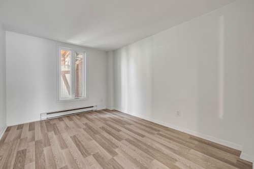 Logement - 543 Rue De Mazenod, Québec (La Cité-Limoilou), QC 