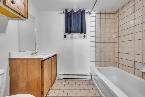 Logement - 543 Rue De Mazenod, Québec (La Cité-Limoilou), QC 