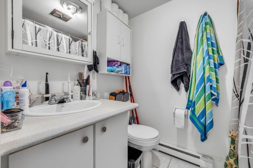 Salle de bains - 543 Rue De Mazenod, Québec (La Cité-Limoilou), QC 