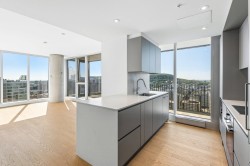 3807-1205 Place Phillips Montréal (Ville-Marie), QC H3B 0H3