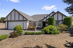 828 Sunray Rd  Parksville, BC V9P 1A6