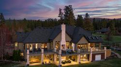 3990 Fairwinds Court Kelowna, BC V1W 4G1