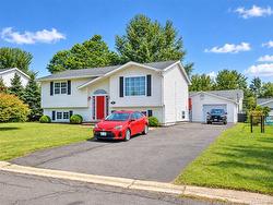 41 Craig ST  Oromocto, NB E2V 2R4