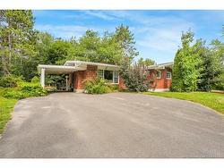 1019 York ST  Fredericton, NB E3B 3S4