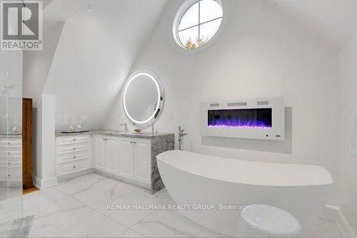 Primary ensuite oasis - 550 Piccadilly Avenue, Ottawa, ON 