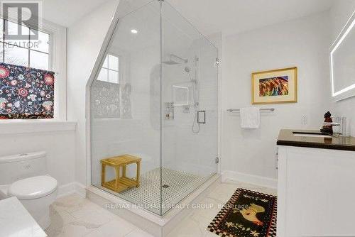 2nd Floor family bathroom - 550 Piccadilly Avenue, Ottawa, ON 