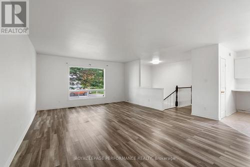 Living room - 1011 Adolphus Street, Cornwall, ON 