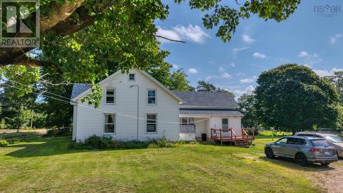 10136 Highway 1, Paradise, NS 