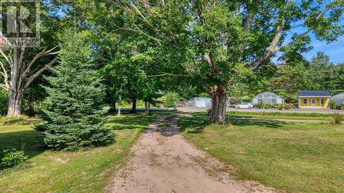 10136 Highway 1, Paradise, NS 