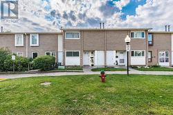 25 CRAIGLEIGH CRESCENT Brampton, ON L6T 2E3