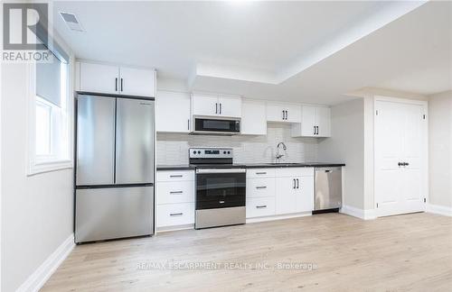 D - 80 IRENE AVENUE , Hamilton, Ontario L8G 2B2 4