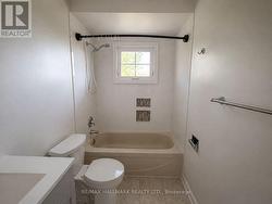 Main 4 pc bathroom - 