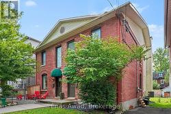 46 HOPEWELL AVENUE Ottawa, ON K1S 2Y8