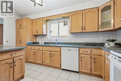 12 Sumner Crescent, Grimsby, ON 