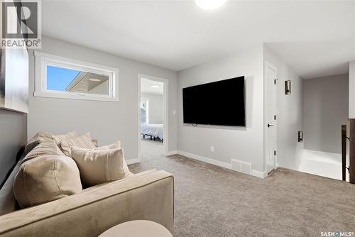 715 3Rd Avenue, Pilot Butte, SK 